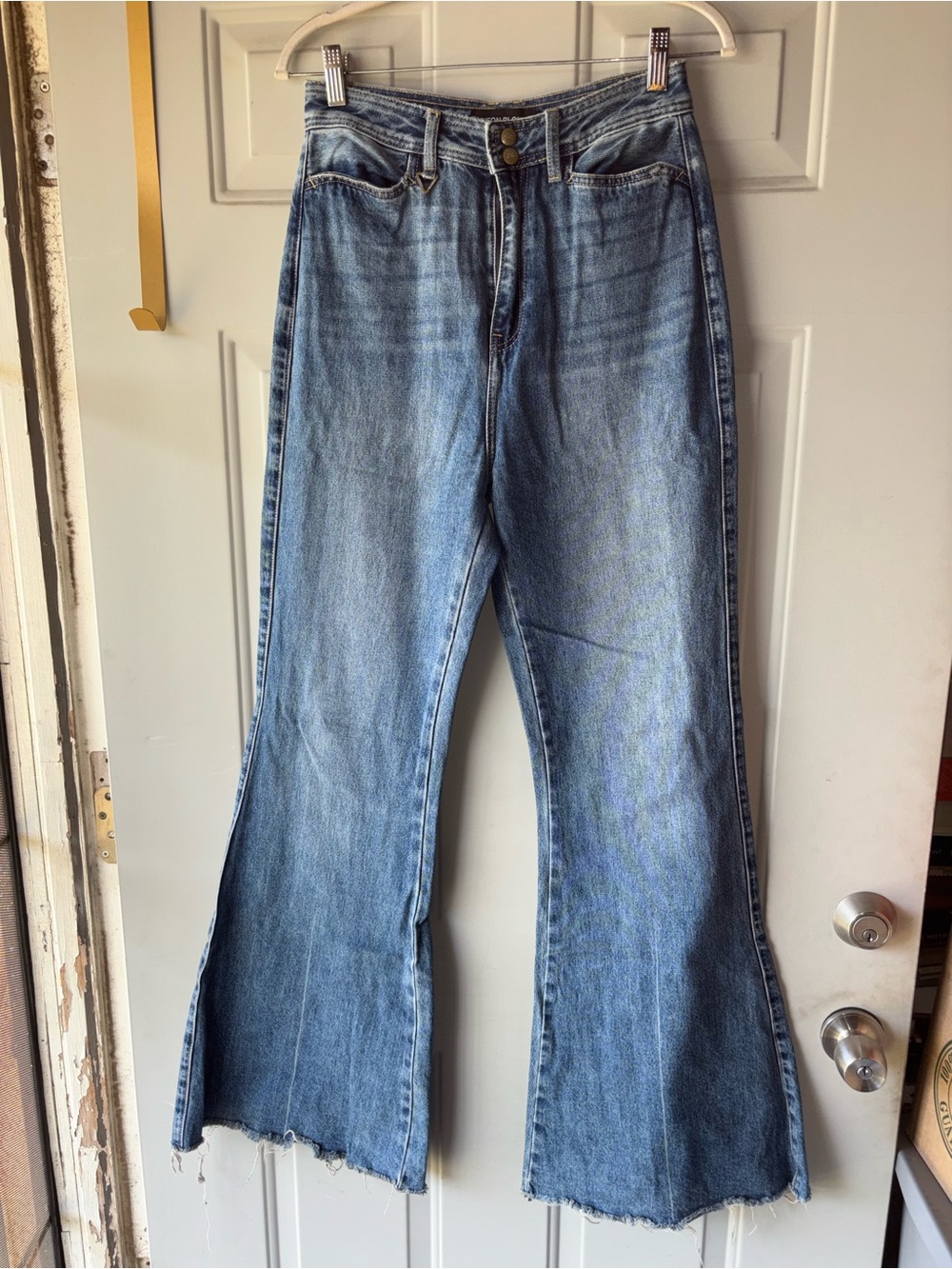 Neon Blonde Kiki Sky High Rise flare jeans size 26